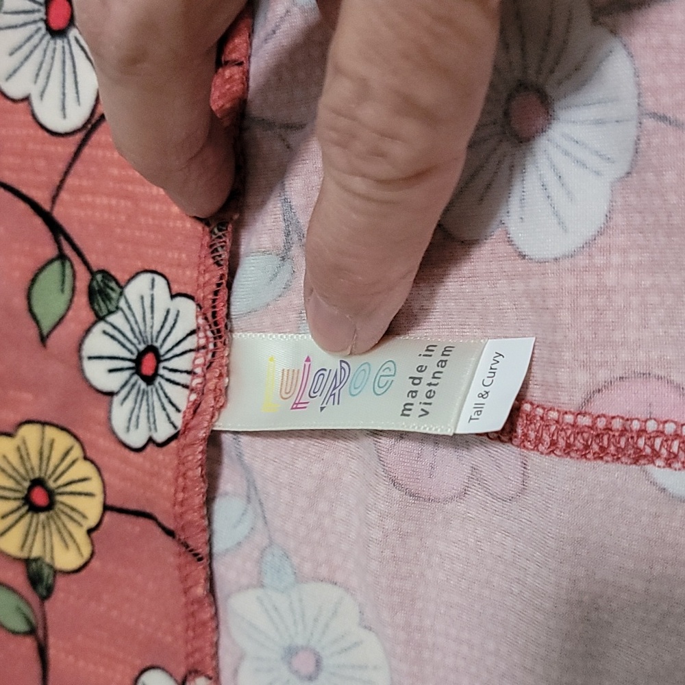 Lularoe Tall and Curvy leggings - Picture 3 of 3